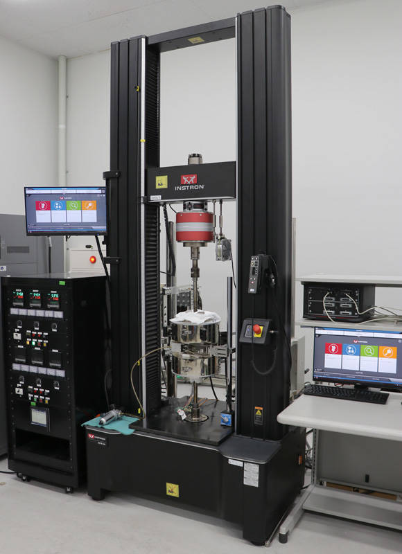 Instron 68FM-300 Universal Testing System